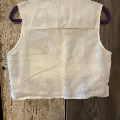 Hevron Linen White Sleeveless Button