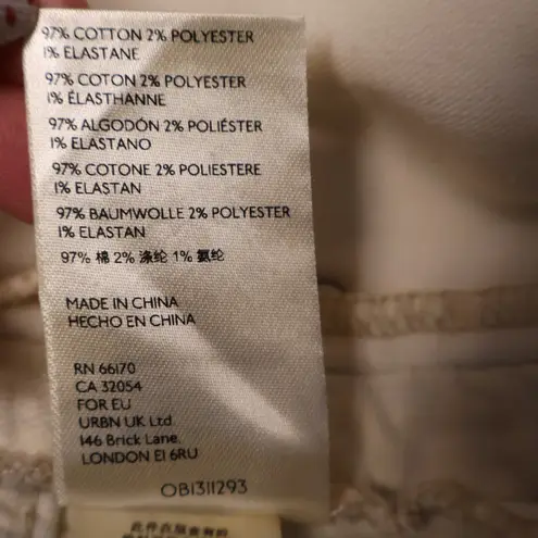 Pilcro Anthropologie Hyphen Floral Denim Shorts Womens Size 29 High Rise Cream