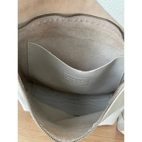 CALMA 1600 Leather Pebbled White Crossbody Bag – Minimalist Soft Leather