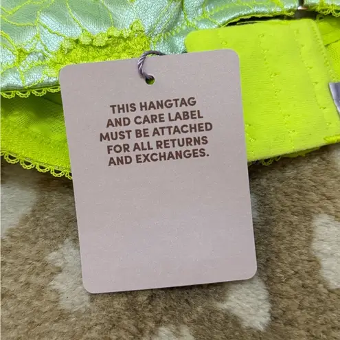 Savage X Fenty Perfect Poppies Lace Bralette in Seashell Blue women’s size large Yellow - Image 6