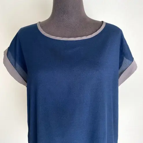 Navy sz M short sleeve work career office casual blouse Gray Size M