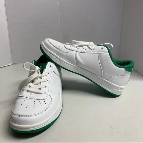 Rocawear , women’s Athletic Shoes Size 7, white & green, Style #: Henry Lo