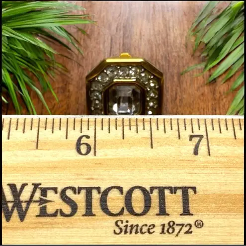 Swavorski VINTAGE S.A.L. Clip-On Earring | Bold Gold Tone Rhinestone Statement Jewelry