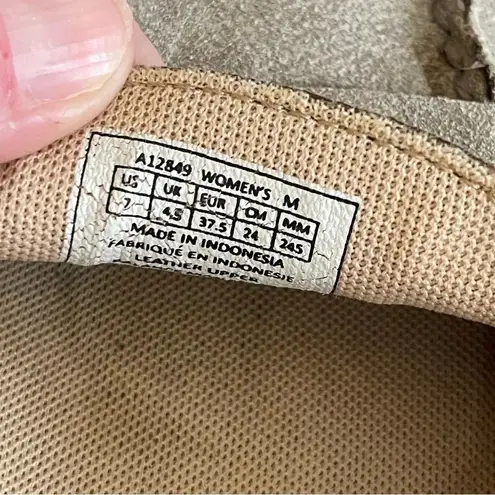 Women’s Rockport Adiprene tan suede slip on moccasin loafer flats 7