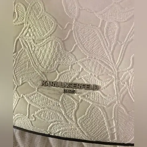 Karl Lagerfeld Paris Adele Bucket bag in off white