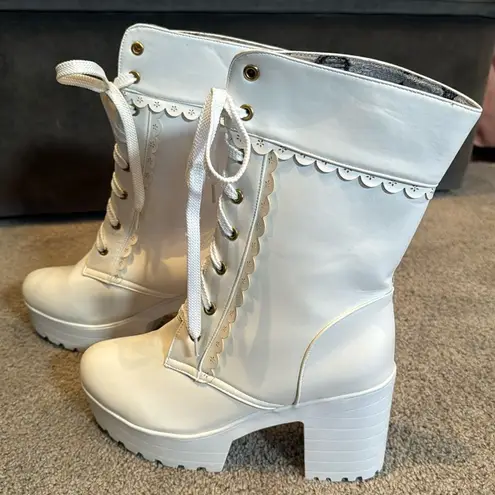 Women’s White Lace Up Chunky Heeled Boots Size 11 (42 EU) NEW