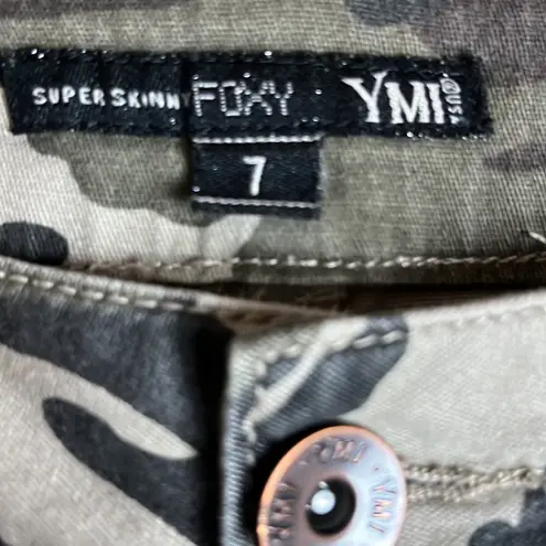 Ymi Camo ankle pants with zippers