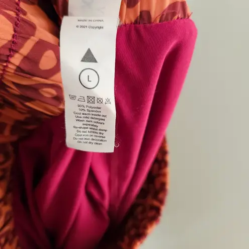 Vitality x Cosmopolitan Patterned Orange Women's Shorts Wildberry Workout Size L