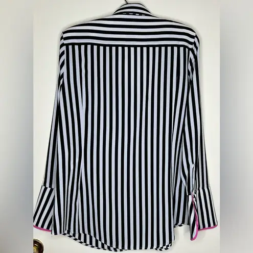 Jones New York  Signature Crepe Black & White Striped Blouse w/Pink Piping 
SZ L