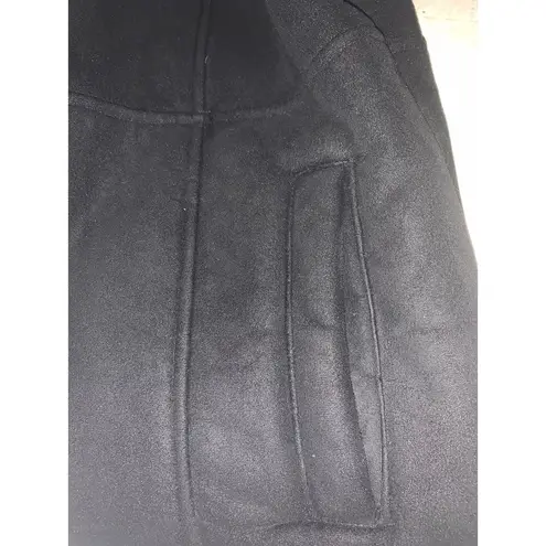 Woolrich black Sherpa lined woman’s coat size large