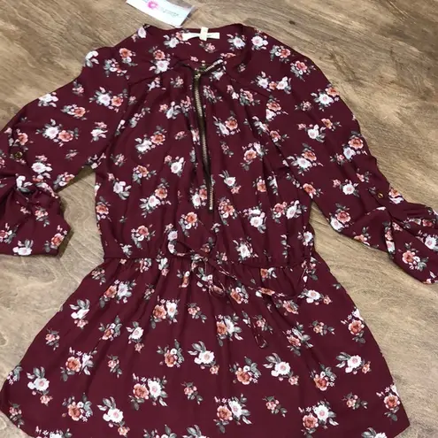 Wishful park  NWT cranberry color floral zip up top