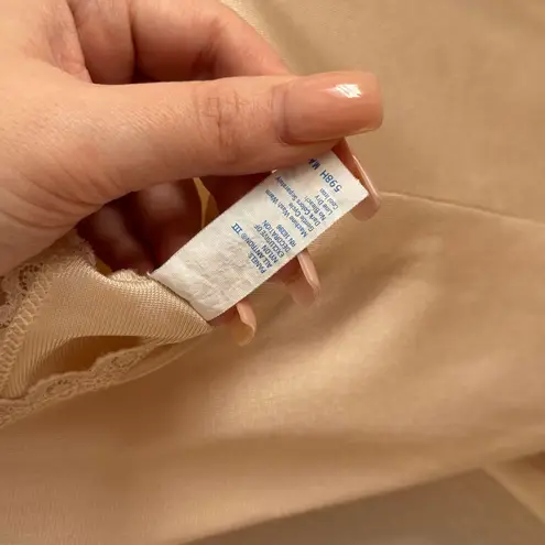 WARNERS Vintage 90s Champange Beige V Neck Bow Lace Trim Thin Strap Camisole Top Tan Size L