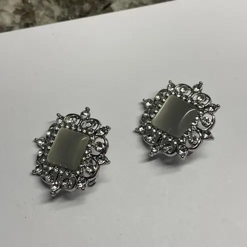 Women's Costume Earrings Rhinestone NWOT CLIP On Clip