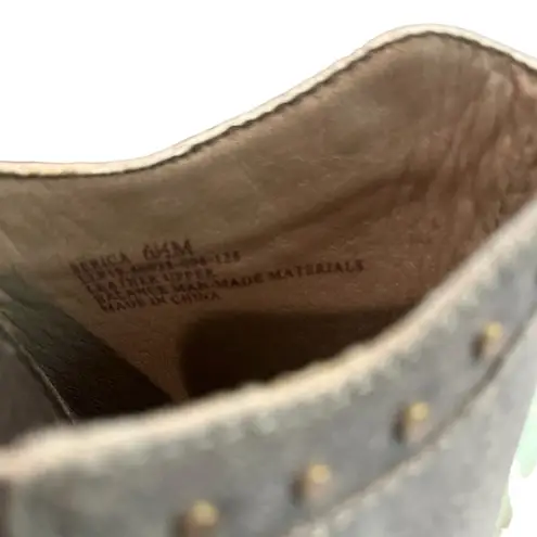 Latigo NWOT, Serica Sandal Metallic Silver leather Studded Open Toe Mule Heel