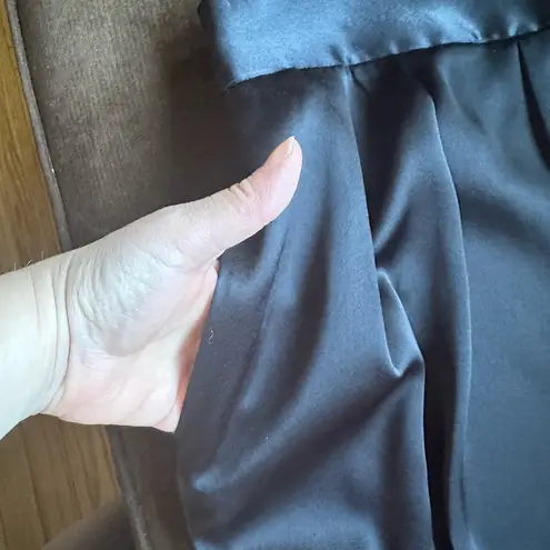 Black No Tag Satin Straight Leg Pleated In Front Elastic Waist Dress Pants Sz 8