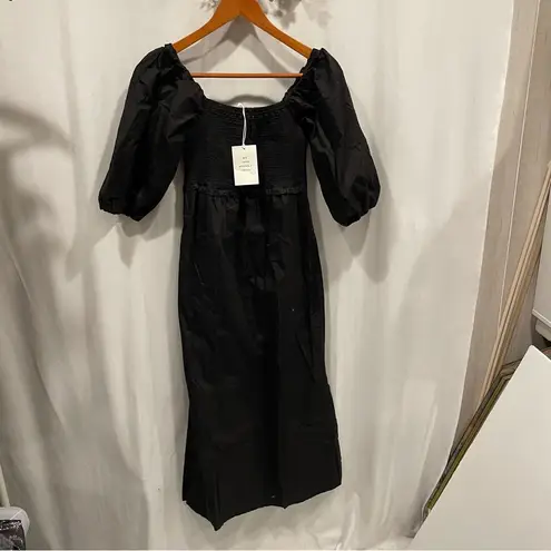 Cute Free Assembly NWT smocked puff sleeve midi dress pockets off the shoulder Black Size XS