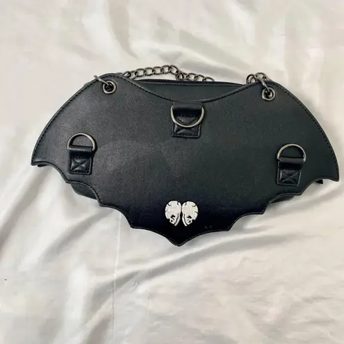 Banned Alternative Goth Gothic Vampy Black Red Heart Bat Chain Shoulder Bag