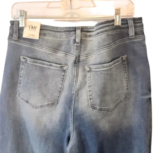 Ymi Size 17/30 Womens Distressed Light Wash Straight Leg Jeans NWT