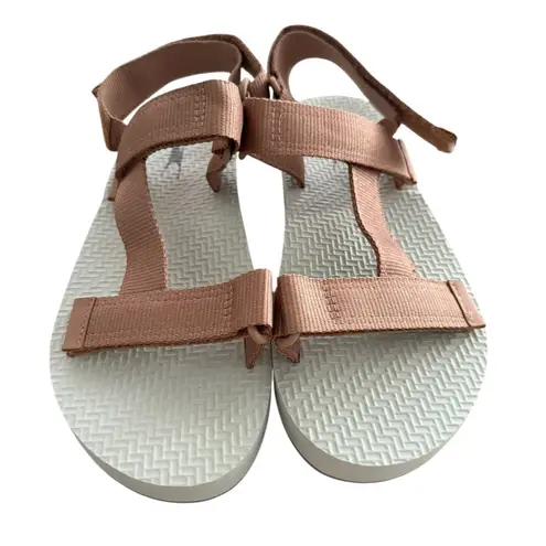 Source Unknown NWOT Tan & Brown Adjustable Sandals – Women’s Size 8