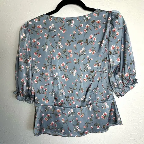 WAYF Puff Short Sleeve Ruched Satin Blouse Blue Foral Print Size Small