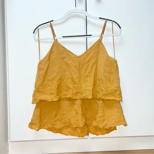 Abbeline South Moon Mustard Yellow Embroidered Layered Cami Tankop, Size Medium