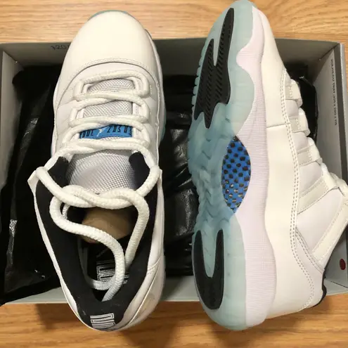 Jordan Air  11 retro low “legend blue”