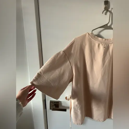 Cuyana Short Sleeve Sweatshirt with Tassels in Blush Pink size XL