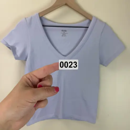 Elodie Fitted Stretch Short Sleeve V-Neck Lavender Top | Size L-XL