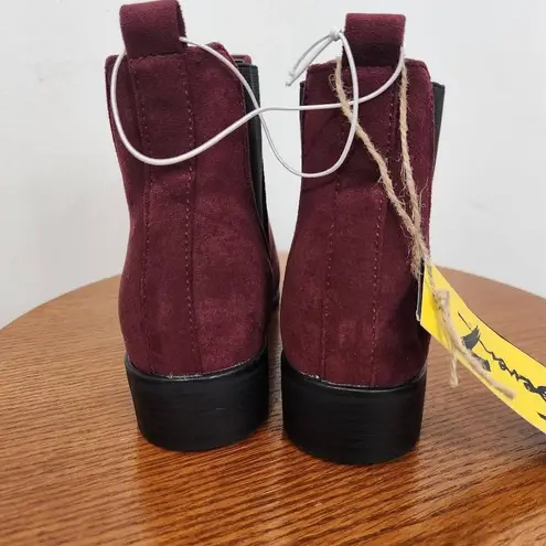 Seven7 Oxblood Manhattan Micro Suede Boot Size 6 NWT Ankle Bootie