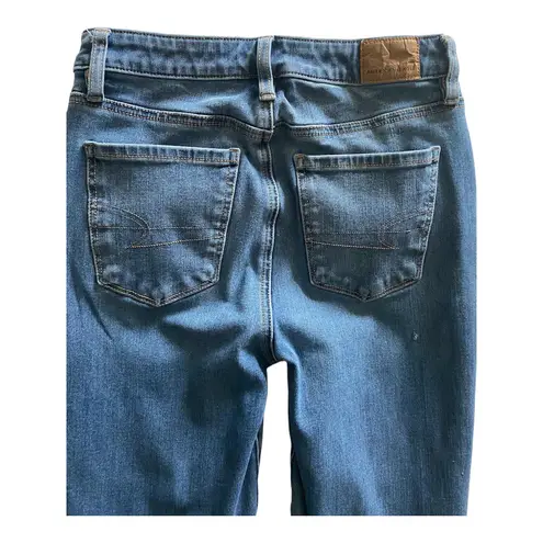 American Eagle -HIGH RISE JEGGING-SIZE 2R High rise jegging blue jeans, has stretch, size 2R, excellent condition  Measurements: Waist: side to side 14 inches  Rise: 9 inches  Inseam: 26 1/2 inches