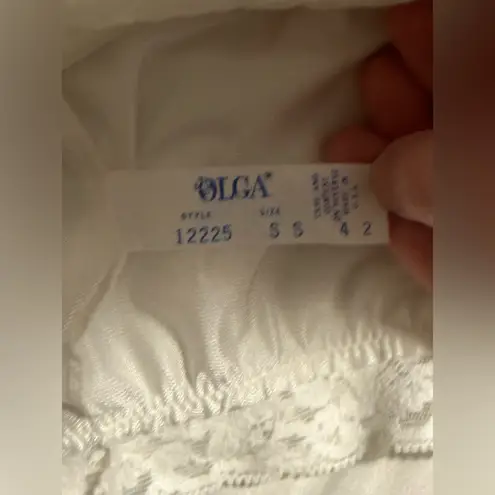 EUC Vintage Olga White Lace Half Slip Skirt size small