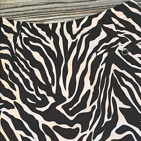 EP Pro Black and White Mini Golf Skort Size 4