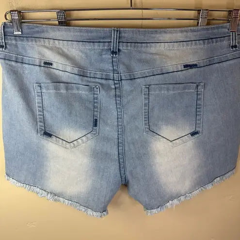 Lovesick Embroidered South Western Distressed Junior Denim Shorts Size 20 Boho Blue