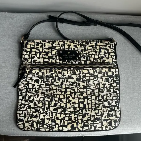 Kate Spade  Marble Hill Cross Body Sling Bag in Black and Cream Canvas & Leather