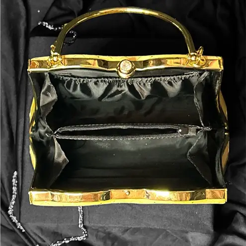 Joymax Vintage Gold Jewel Embellished with Rhinestone Kiss Clasp Purse Hand Bag