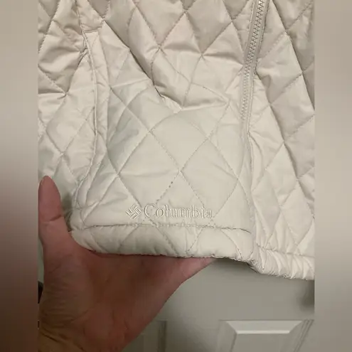 Columbia  Off White Mock Neck Quilted Long Sleeve Puffer Jacket