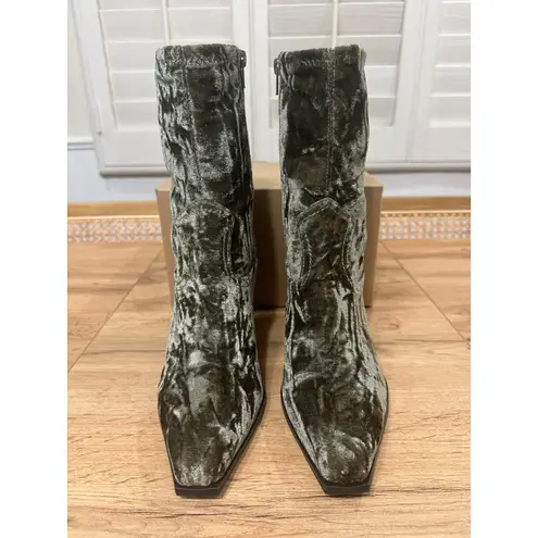 Giani Bernini Gianni Bini GB Star-Crossed 3 Velvet Western Boots Green Velvet Sz 8.5 NWOB Chic