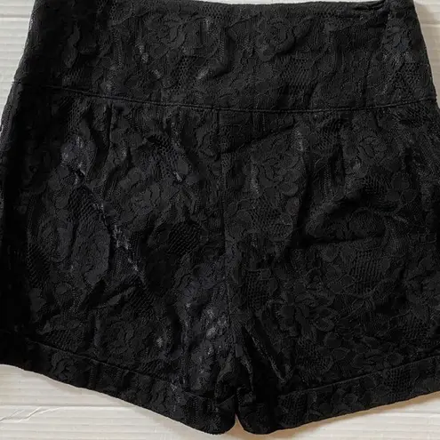 Sans Souci Black High Waisted Lace shorts - M EUC