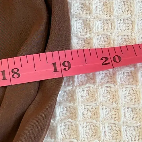 Wilfred Aritzia Brown buttery soft short pleated flowy dress size medium