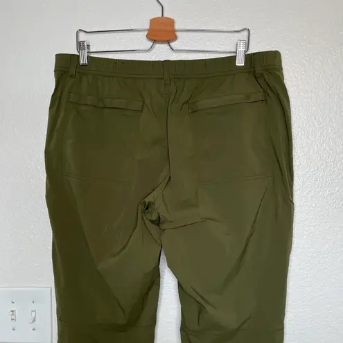 Rei Co-op women’s green Savanna trails hiking pants size 16