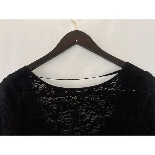 Free People  Lace Peplum Top Black Floral Scoop Neck Size XS Romantic Goth Whimsy