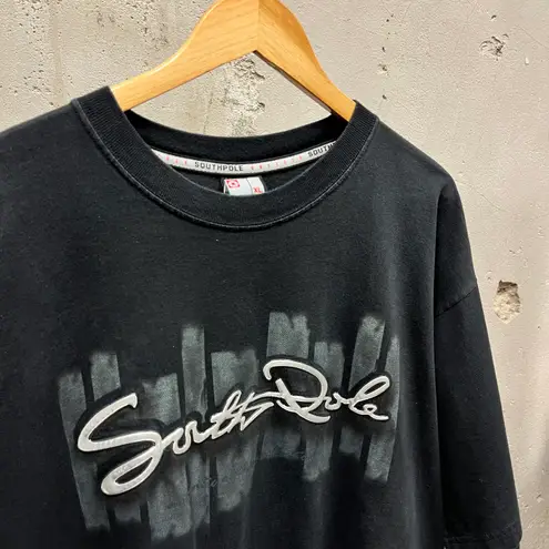 Southpole Vintage Y2K Textured Metallic Graphic Black Oversized Tee Streetwear