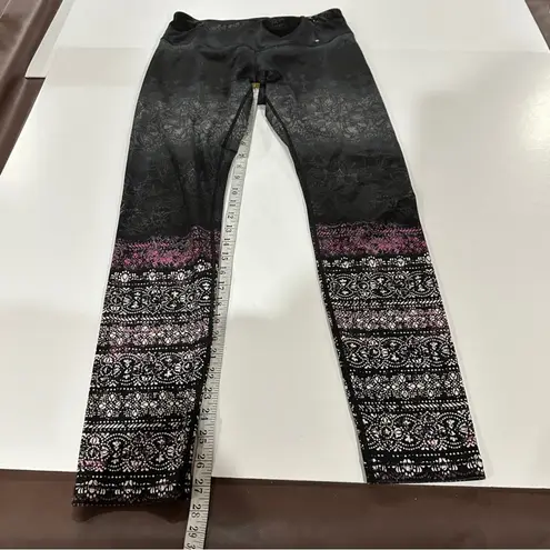 Calia by Carrie Underwood Washed Medallion Purple Orchid Warm Tight Size M Black Size M