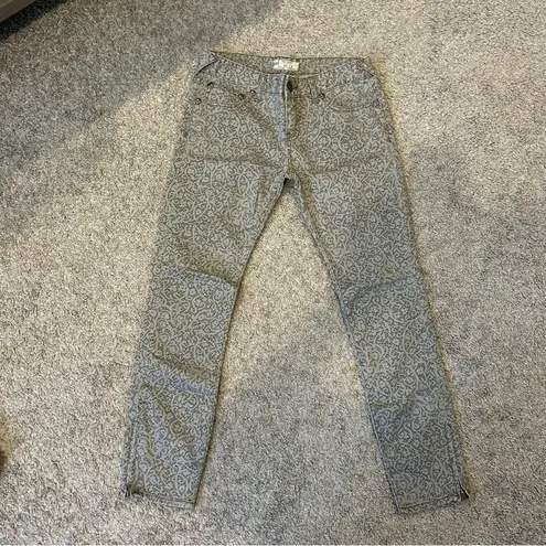 Free People  Patterned Skinny Jeans Zipper Hem SIZE 26