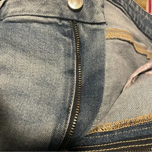 American Eagle  Womens Jeans Denim Blue Curvy Mom Distressed Size 16 Short