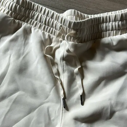 Cream Athletic Shorts with Drawstring Waist Size M
