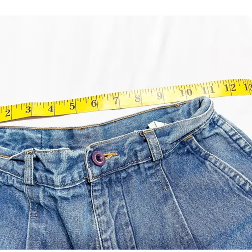 Britannia Vintage Y2K High Waist Pleated Jeans Size 5 Light Wash Denim Mom Jeans Blue