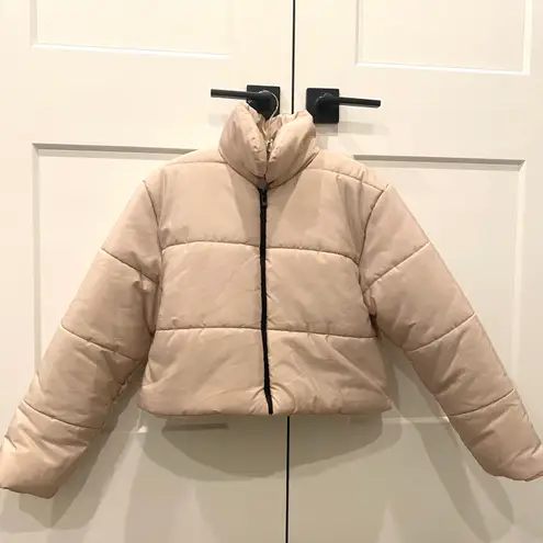 Pretty Little Thing  Stone Cropped Puffer Jacket