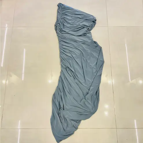 Norma Kamali Diana Midi Dress in Soft Blue