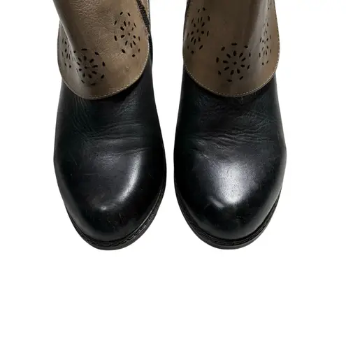 Elite by Corkys Women's Western Style Black & Brown Booties